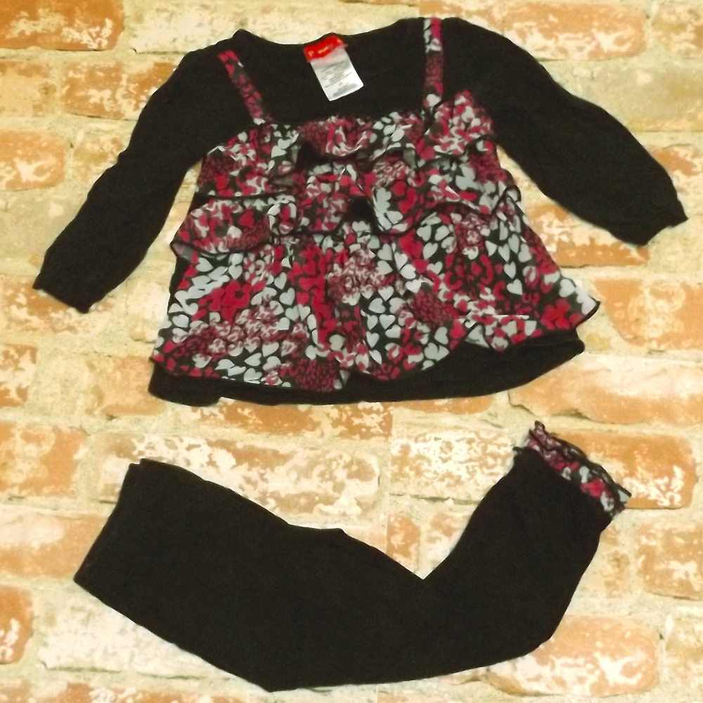 Penny M 2 pc black pink white